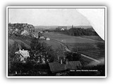 Kirkonseutua kuvattuna Pappilan takaa mäeltä. Kuva noin vuodelta 1900.